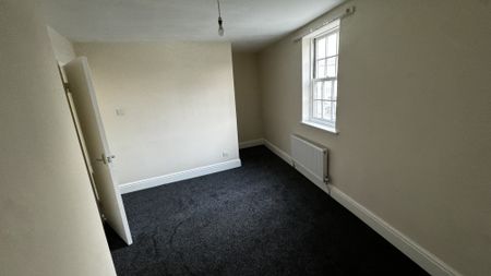 Manning Court, Boston, Wide Bargate - Photo 2