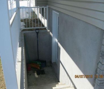 Sous-sol Beau grand 4 1/2 - Photo 3