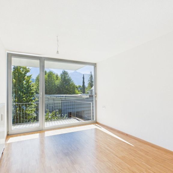 Erstbezug nach Sanierung - 4-Zimmer-Eckwohnung mit südseitiger Terrasse & verglaster Veranda – Ruhelage mit bester Infrastruktur - Foto 1