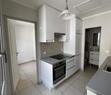 Location Appartement 1 pièce 35m² AIX EN PROVENCE 13100 - Photo 1