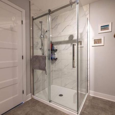 2 CH - 1 SDB - Bromont - $1,800 /mo - Photo 4
