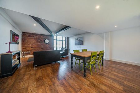 2 bedroom flat to rent - Photo 2