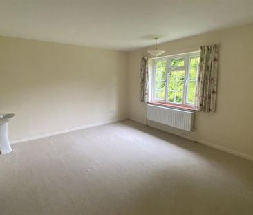 4 bedroom detached house to rent - Photo 5