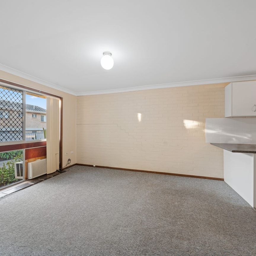 3/6 Nordlingen rive, Tolland NSW 2650 - Photo 1