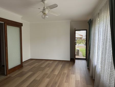 8/23 Arnold St, Underdale SA 5032 - House For Rent | Domain - Photo 3