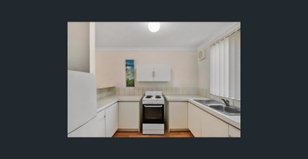 Charming 2-Bedroom Ground-Floor Unit in the Heart of Mandurah - Photo 3