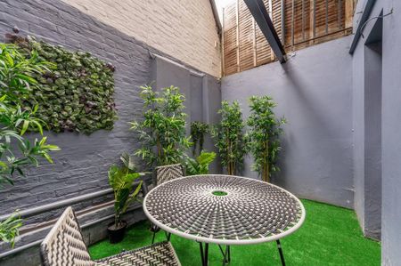 4 bedroom semi-detached house to rent - Photo 2