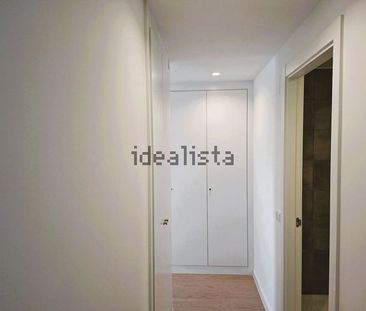 Alquiler de piso en Calle de Adolfo Marsillach - Photo 1