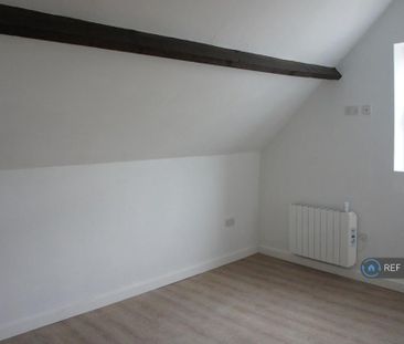 2 bedroom semi-detached house to rent - Photo 5