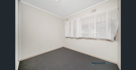 Look No Further - Photo 2