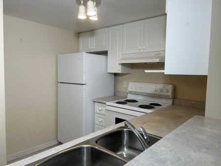 For Lease - 160 Wellington Street Unit# 310, Aurora, Ontario - Photo 4