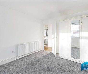 Alan Lodge, Nether Street, Finchley Central, London, N3 - Photo 4