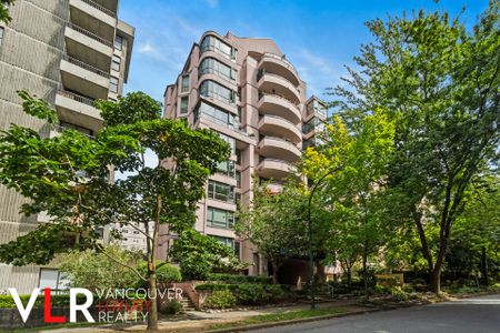 Condo in Downtown Vancouver, BC - Photo 2