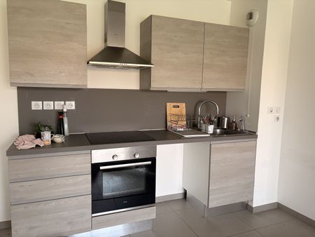 Location Appartement 3 pièces 58m² MARCQ EN BAROEUL 59700 - Photo 4