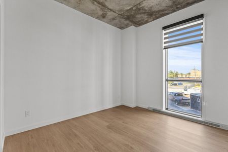 230 Boulevard Harwood - Photo 3