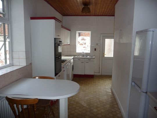 4 bedroom terraced house to rent - Photo 1