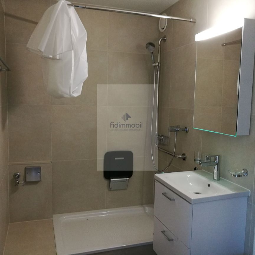 Appartement protégé de 2 pièces, réservé aux personnes à l'AVS/AI - Foto 1