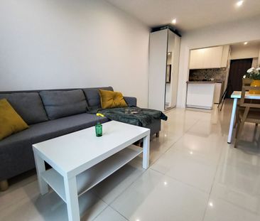 Jasna kawalerka w zielonej części Katowic - Photo 1