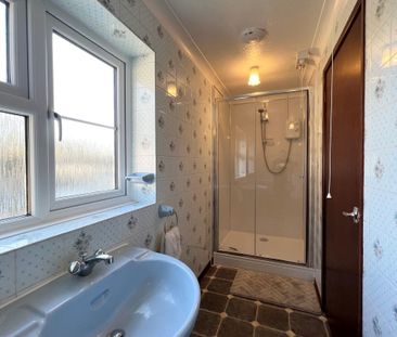 High Street - Photo 1