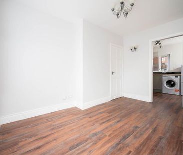 37 Serpentine Gardens, Belfast, BT36 7EZ - Photo 2