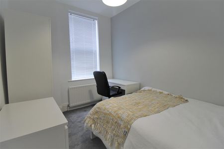 Hazelwood Avenue, Jesmond - Photo 5