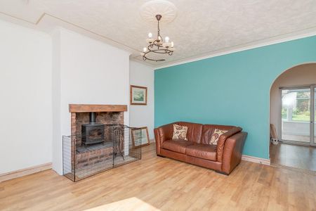 3 bedroom semi-detached house to rent - Photo 4