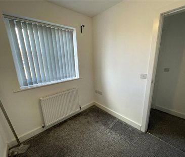 3 bedroom semi-detached house to rent - Photo 6