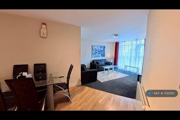 1 bedroom flat to rent - Photo 1