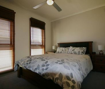 WELL-PRESENTED THREE-BEDROOM HOME IN A GREAT LOCATION - Photo 4