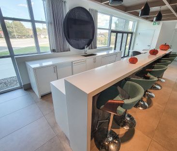 For Lease - 600 NORTH SERVICE Road Unit# 324, Hamilton, Ontario - Photo 4