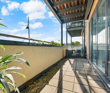 Lacuna, Windsor Esplanade, Cardiff, CF10 - Photo 5