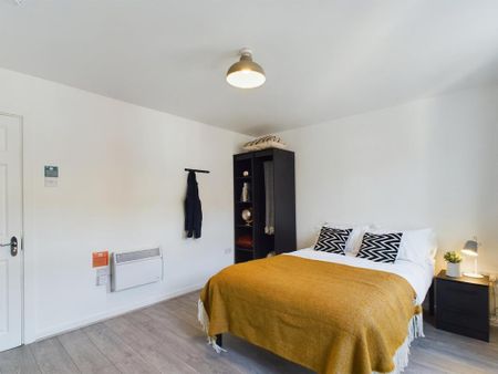 6 bedroom house to rent - Photo 3