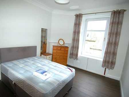 Flat to rent on - Photo 5