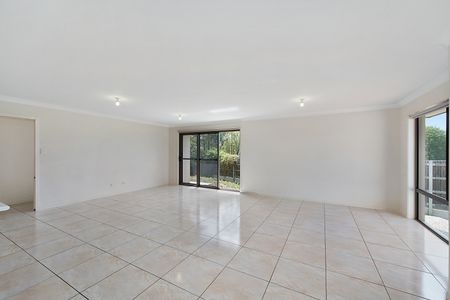 24 Gage Close, Durack QLD 4077 - House For Rent | Domain - Photo 4