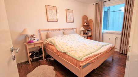 Moderne 2 ZKB mit EKB und Aufzug - Photo 3