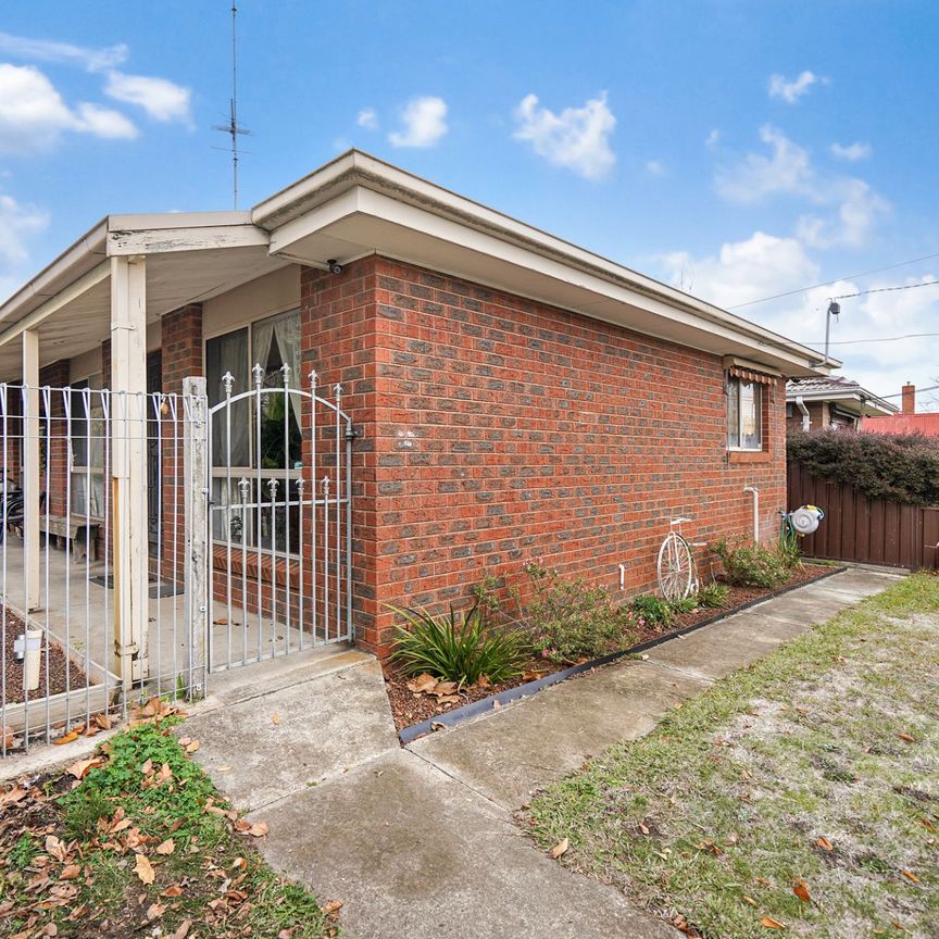 717 Windermere Street, Redan - Photo 1