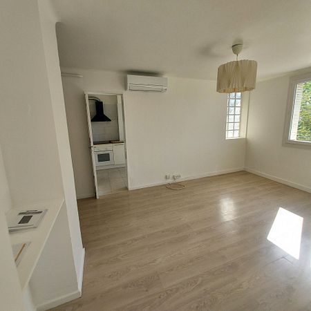 Appartement 3 pièces 54m2 MARSEILLE 13EME 800 euros - Photo 2