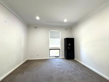 THREE BEDROOM HOME WITH MODERN UPGRADES - Photo 5