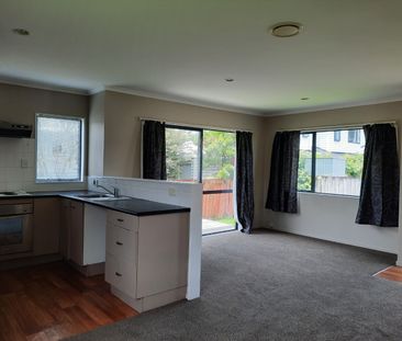 Kelston, Auckland - Photo 3