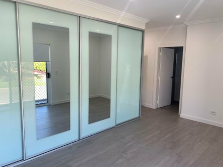 1/106 Taylor Street, Condell Park NSW - Photo 3