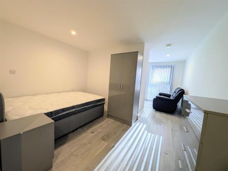 Studio to rent - Photo 4