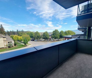 1 Bed 1 Bath with Private Rooftop Patio - Photo 3