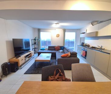 Bel appartement de 3 pièces avec grande terrasse et vue sur le lac ... - Photo 2