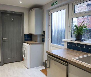 1 bedroom in a house share to rent - Photo 5