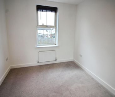 Pansy Court, Seacroft, Leeds - Photo 2