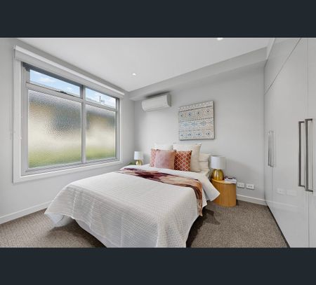 7/13 Maroona Road, Carnegie, Vic 3163 - Photo 3