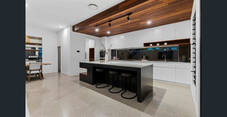 Luxury Home with Pool, Spa & Outdoor Entertaining in Exclusive Gated Estate - Photo 4