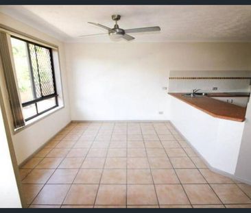 Walk to the Beach – Lifestyle & Location Combined - Photo 5