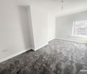 2 bed terraced house to rent in NE63 - Photo 2