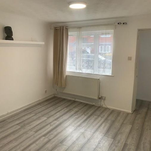 1 bedroom ground floor maisonette to rent - Photo 1